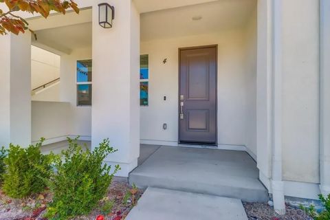 1405 Sulu Sea Ln 4 Chula Vista CA 91915