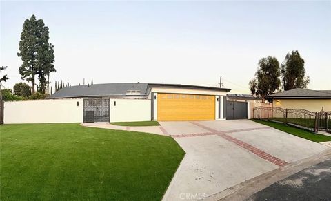 Photo of 17965 Wellington Ave, Tustin, CA 92780 (MLS # PW26054201)