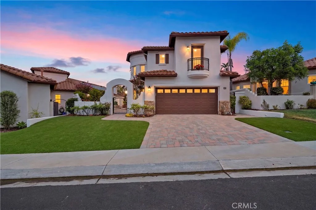 25 DARTMOUTH LN