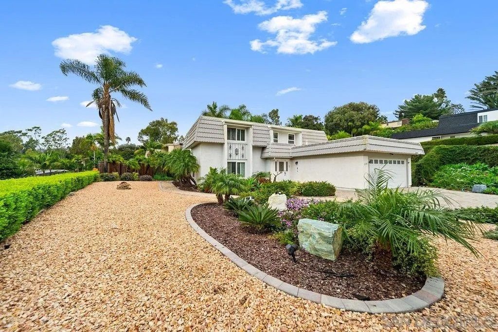 Photo of 2210 Valley Rd, Oceanside, CA 92056 (MLS # 260001783)