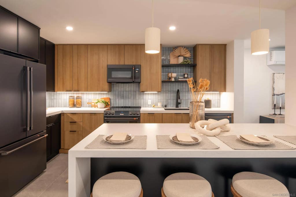Photo of 3940 Gresham St #251, San Diego, CA 92109 (MLS # 260014177)