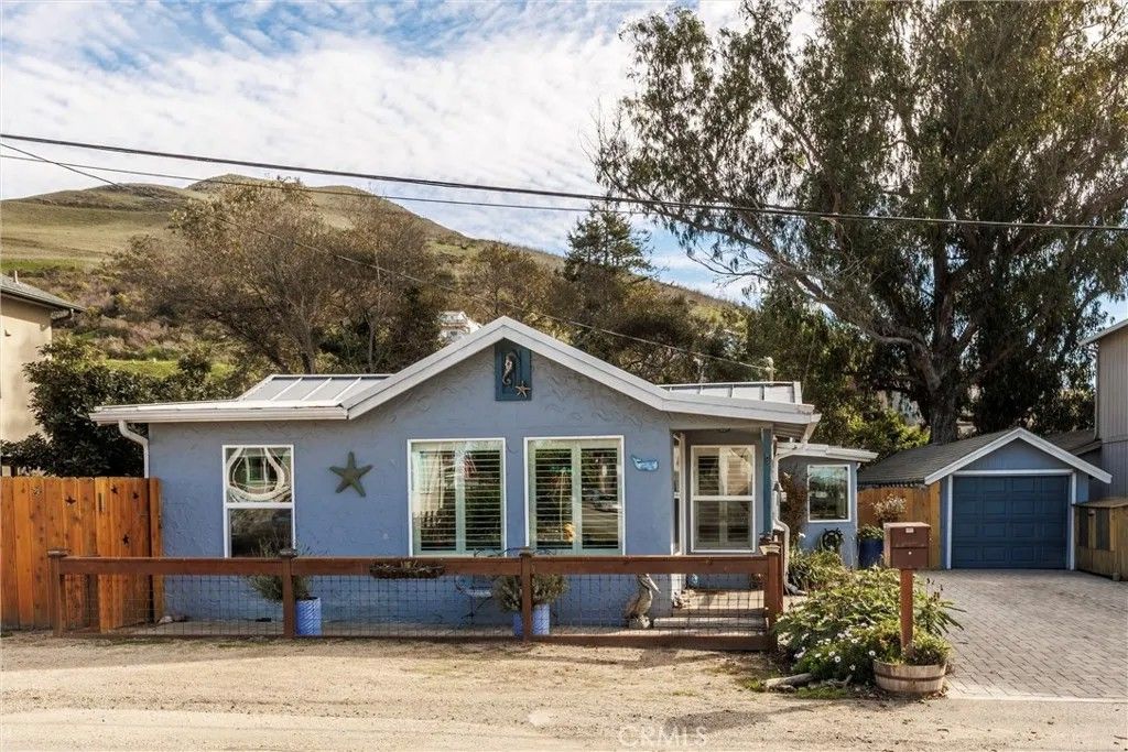 Photo of 200 Old Creek, Cayucos, CA 93430 (MLS # SC25270671)