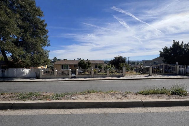 3041 Menlo, San Diego