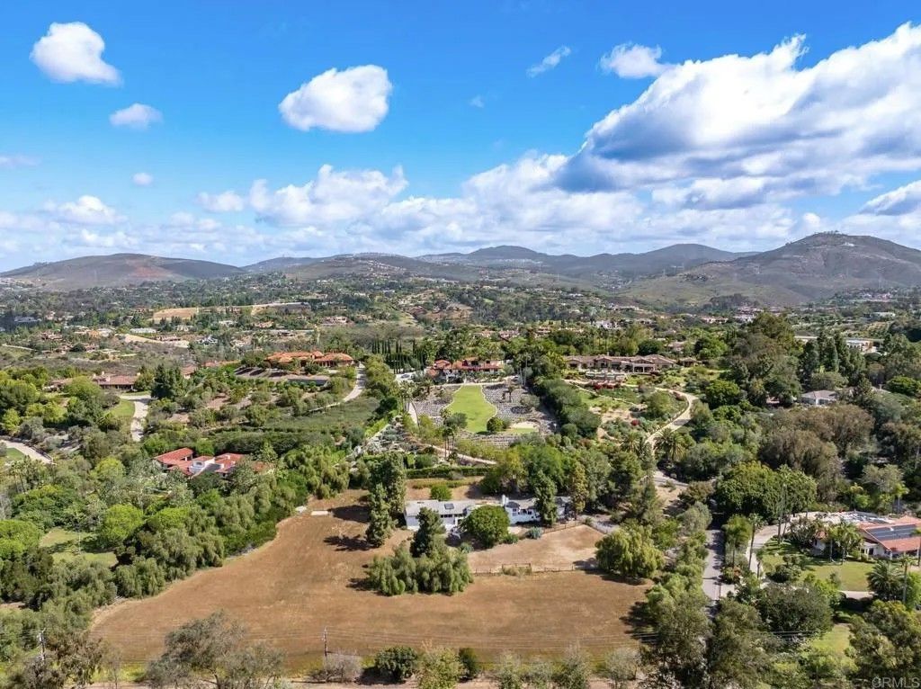 Photo of 18244 Paseo Victoria, Rancho Santa Fe, CA 92067 (MLS # NDP2604792)