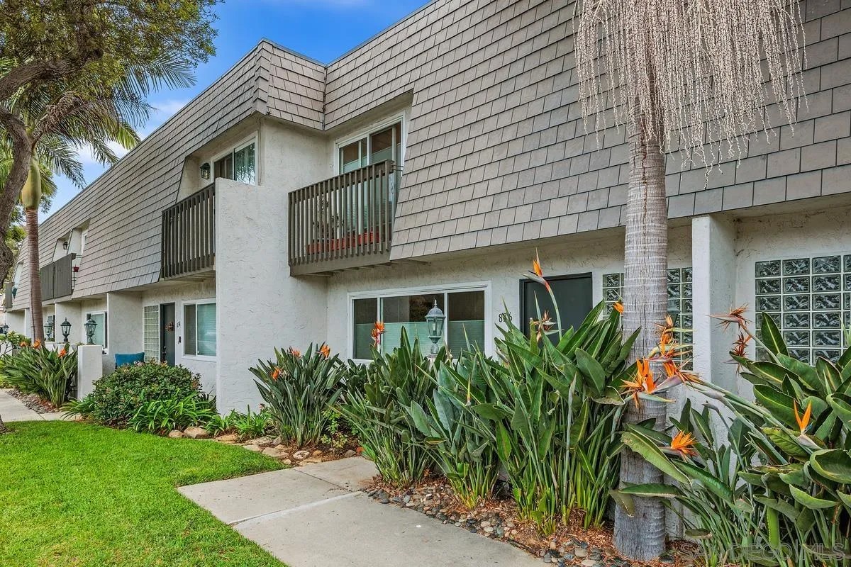 836 Stevens