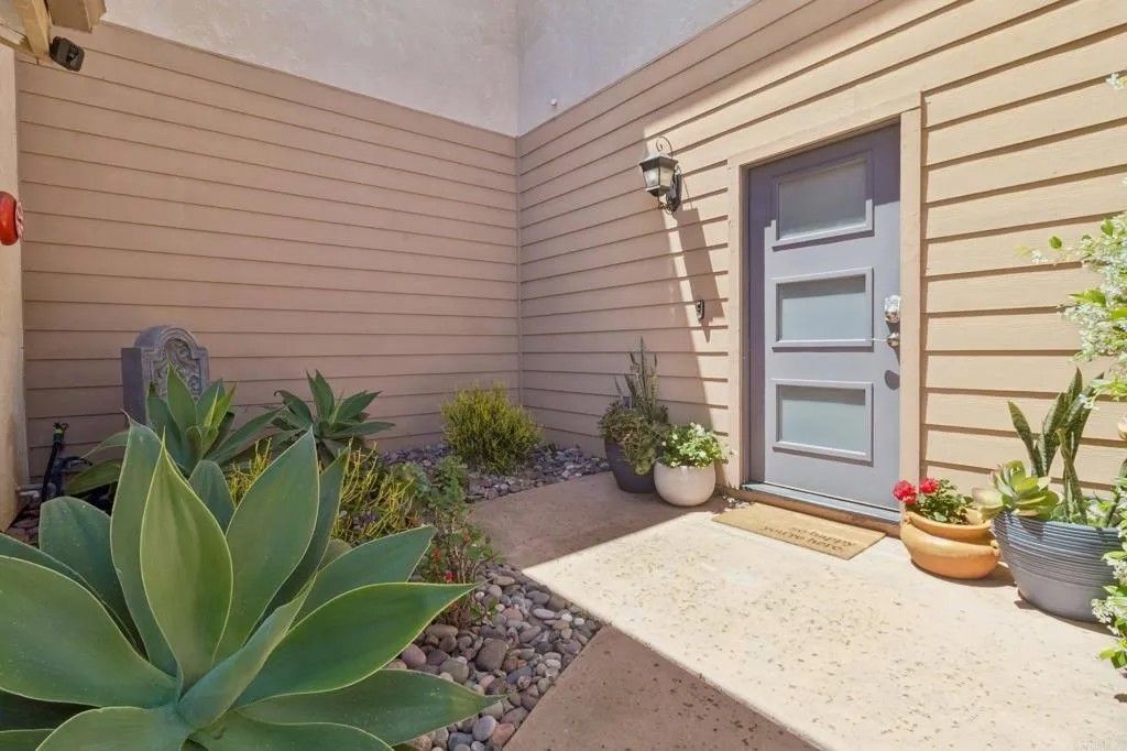 Photo of 143 Jupiter St, Encinitas, CA 92024 (MLS # NDP2604046)