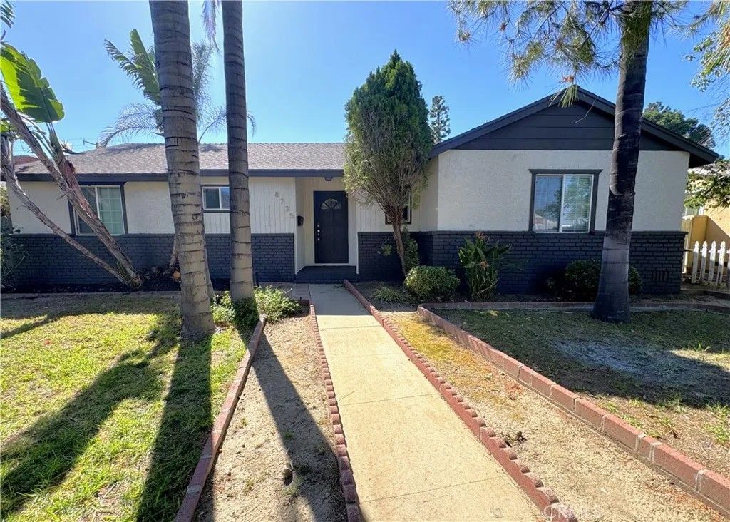 Photo of 8735 Corbin Avenue, Northridge, CA 91324 (MLS # CV26062903)