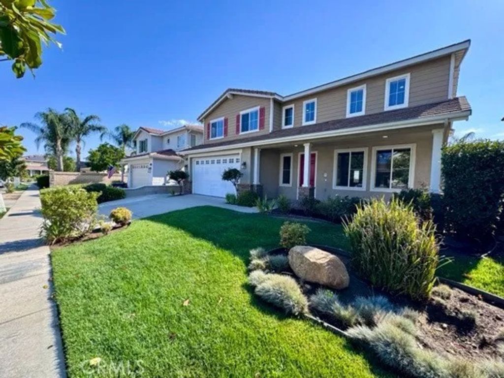 Photo of 24018 Via Alisol, Murrieta, CA 92562 (MLS # SW25191474)