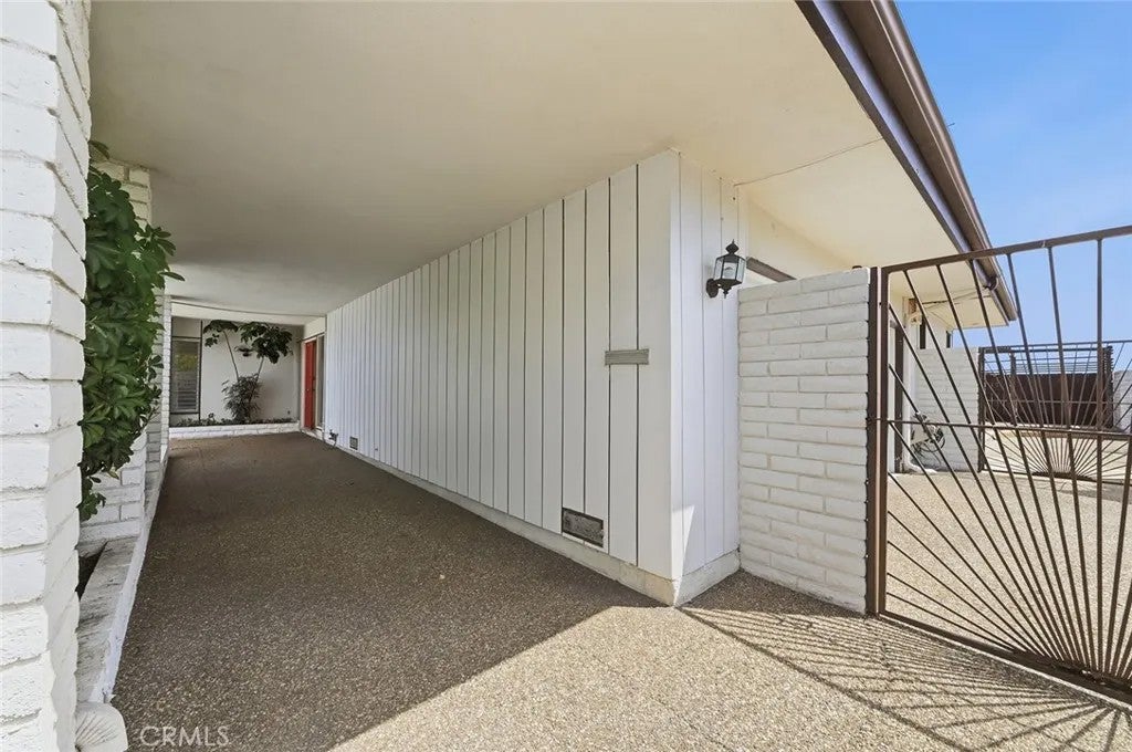 1106 Sandpiper Drive