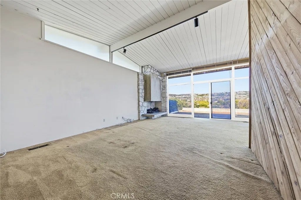 1106 Sandpiper Drive