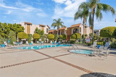 Tiny photo for 1711 Grismer Ave #20, Burbank, CA 91504 (MLS # SR25252771)