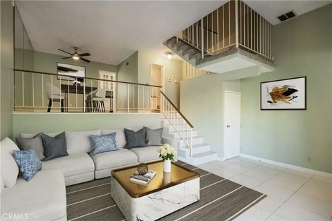 Tiny photo for 1711 Grismer Ave #20, Burbank, CA 91504 (MLS # SR25252771)