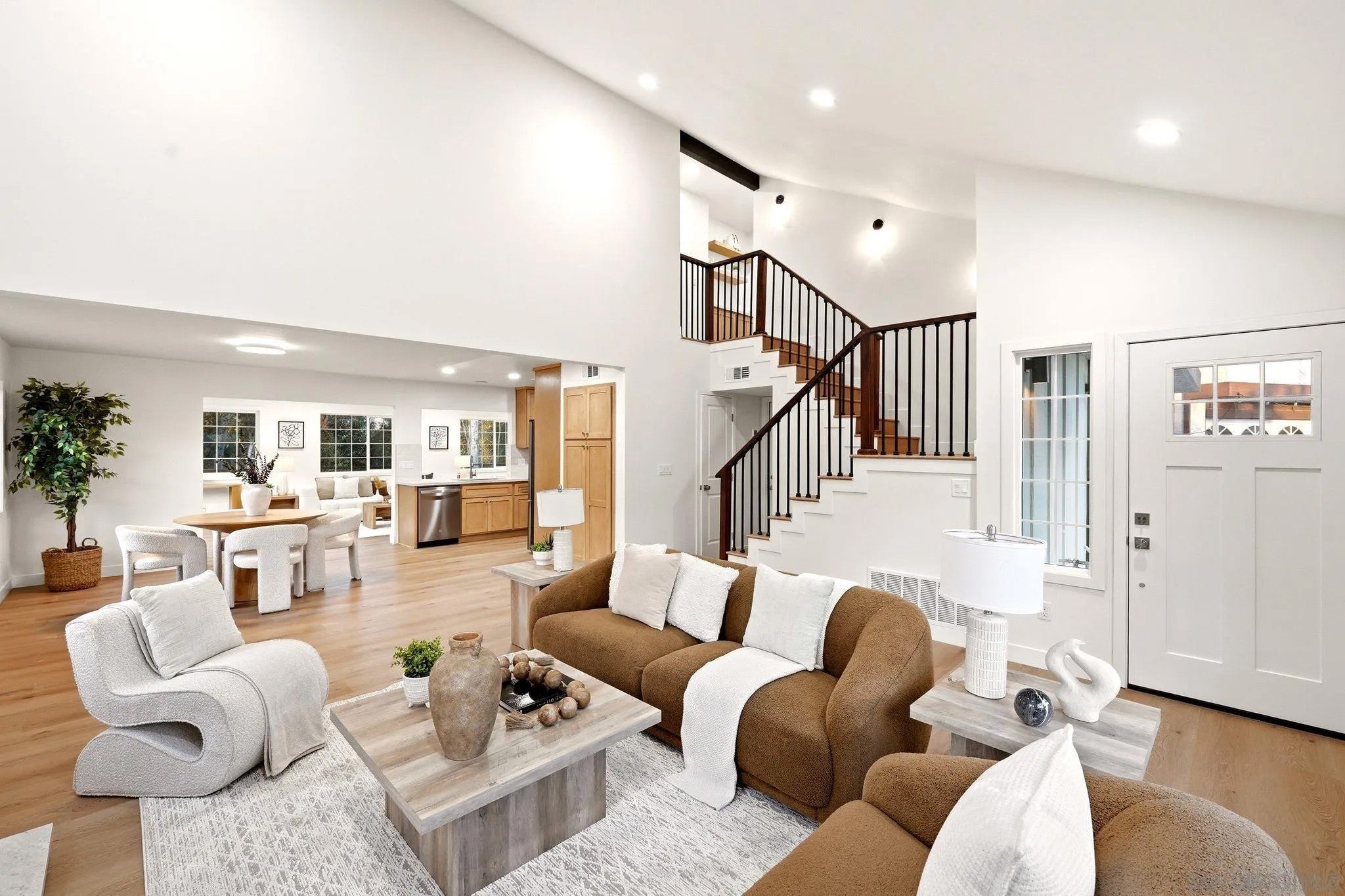 8113 Blythe Ct