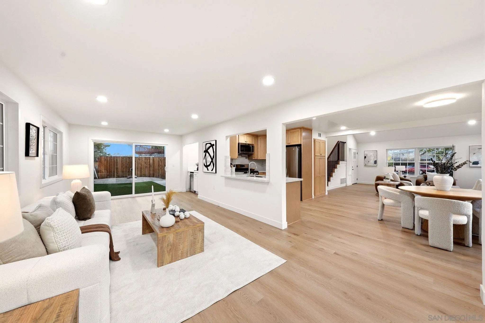 8113 Blythe Ct