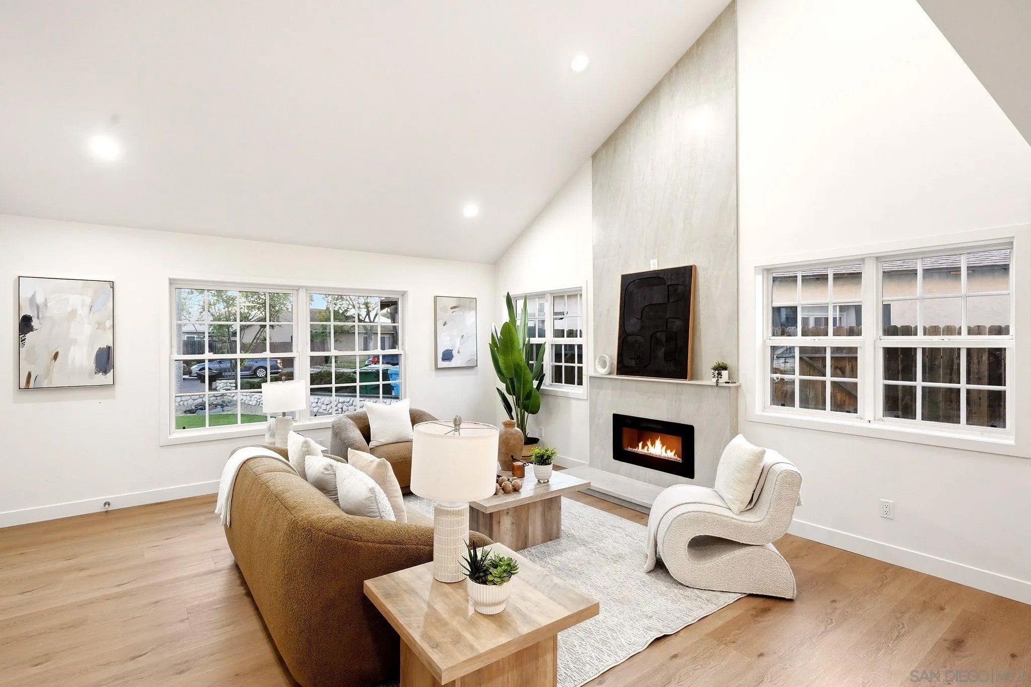 8113 Blythe Ct