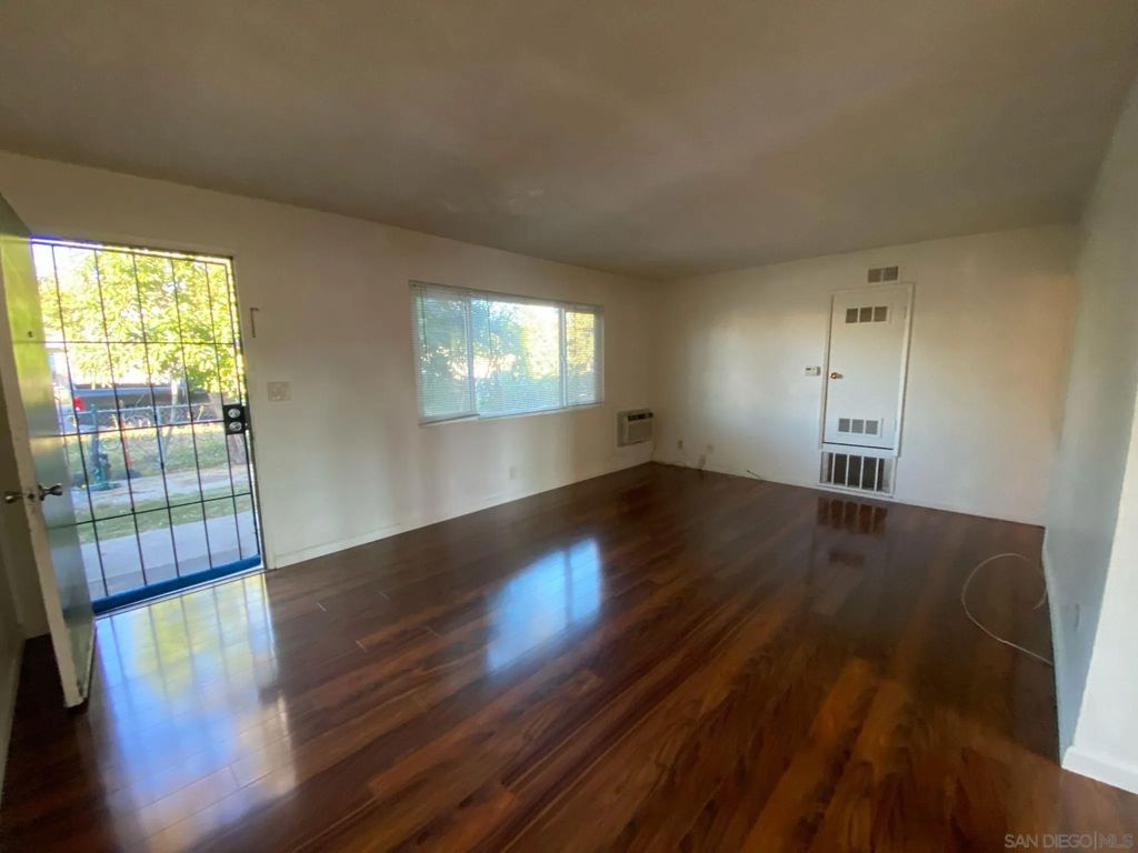 Photo of 253 N Cedar St, Escondido, CA 92025 (MLS # 250032905)