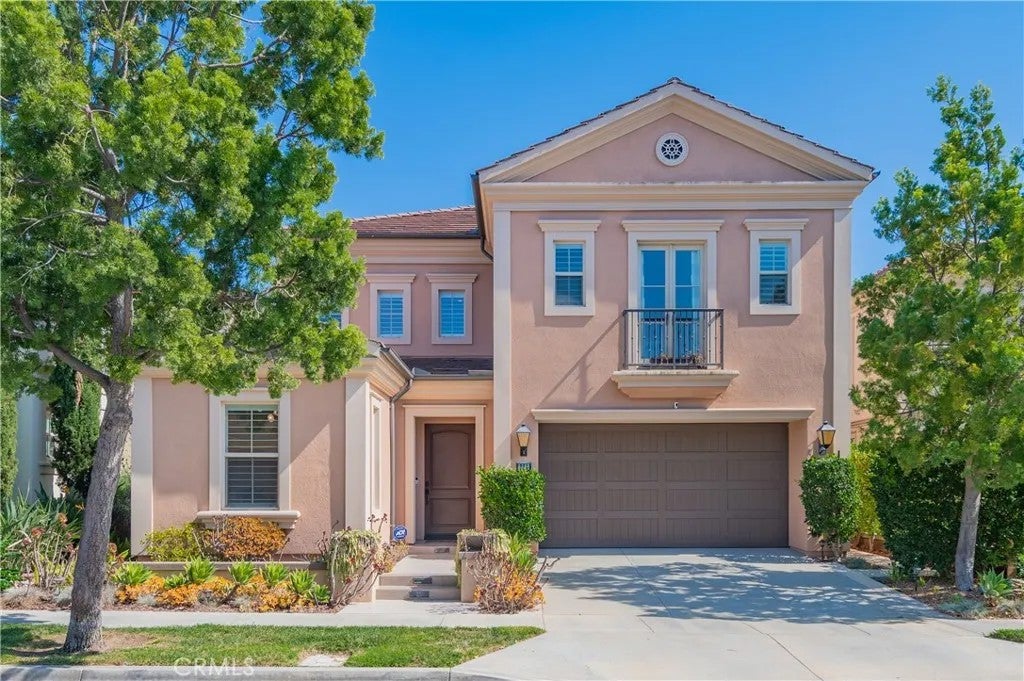 Photo of 224 Wyndover, Irvine, CA 92620 (MLS # OC26205348)