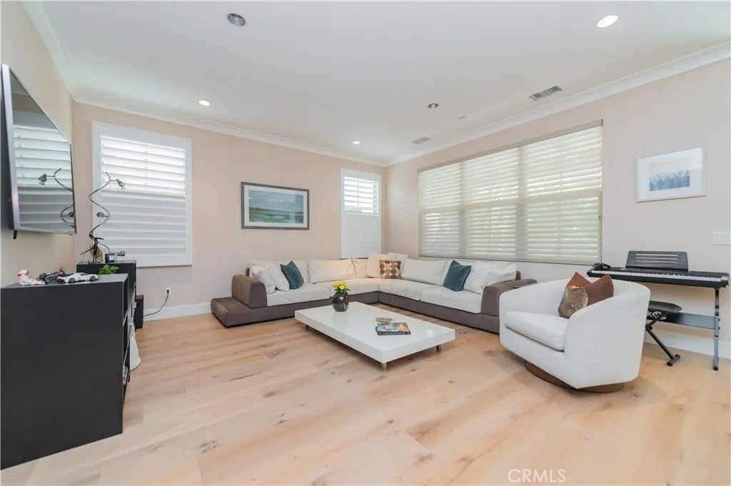 Photo of 224 Wyndover, Irvine, CA 92620 (MLS # OC26205348)