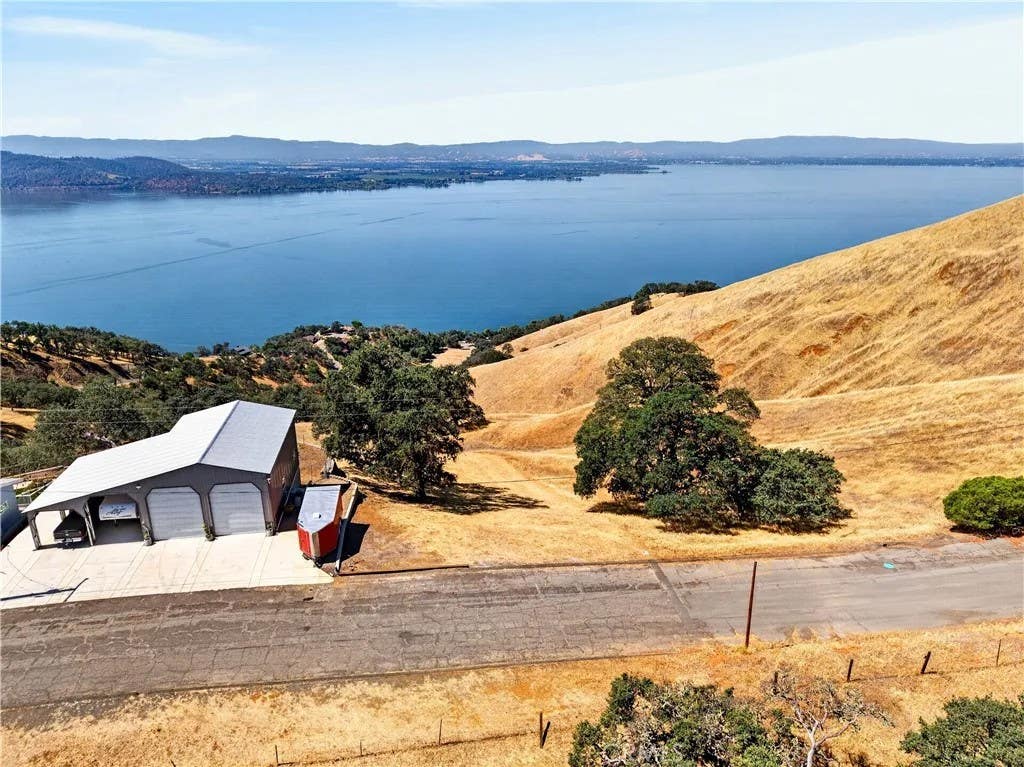 Photo of 775 Pearl Ct, Glenhaven, CA 95458 (MLS # LC26177667)