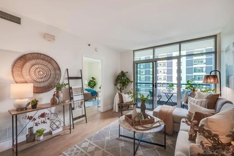 Tiny photo for 425 W Beech St #1353, San Diego, CA 92101 (MLS # 250045312)