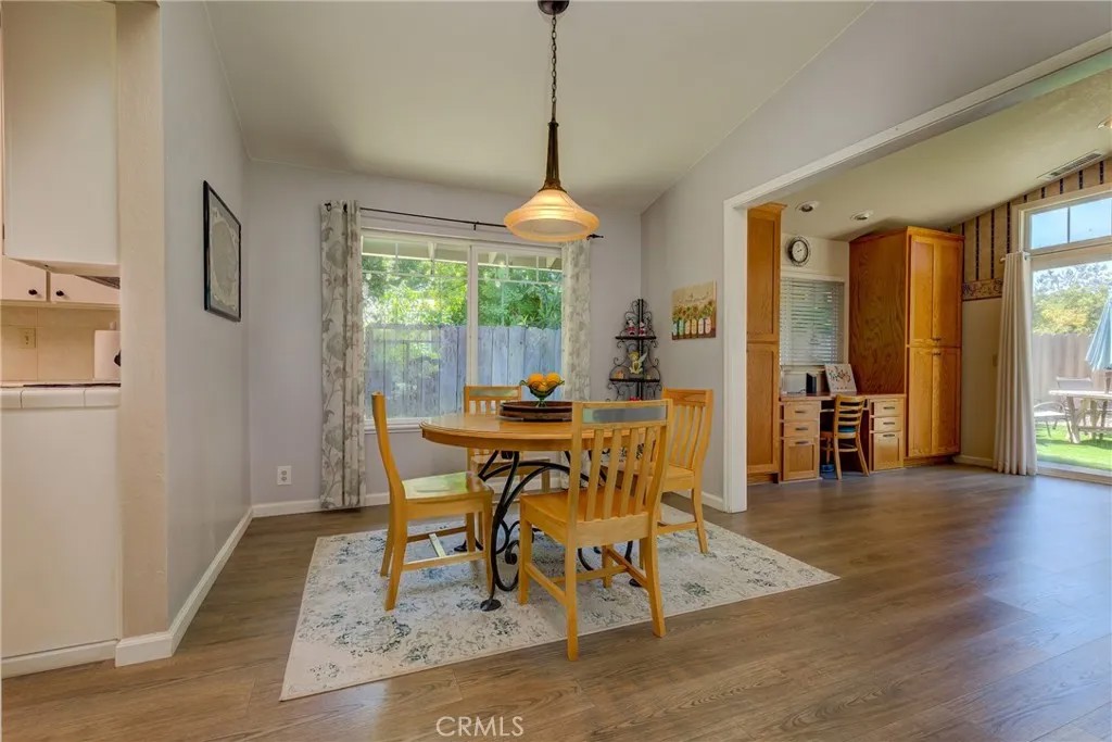 6 Creekwood Court