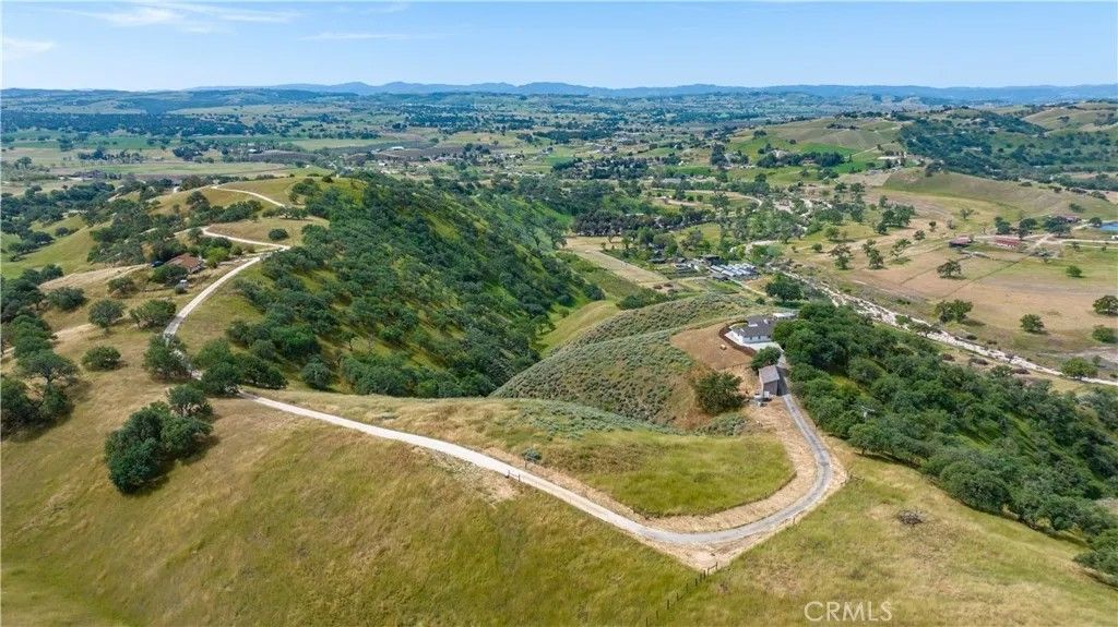 Photo of 5530 El Pharo, Paso Robles, CA 93446 (MLS # SC26063302)