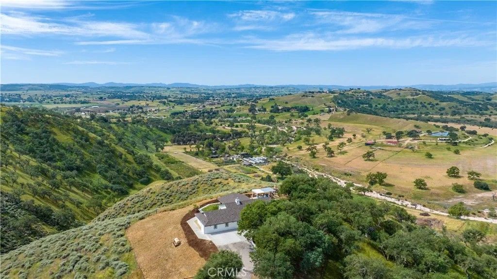 Photo of 5530 El Pharo, Paso Robles, CA 93446 (MLS # SC26063302)