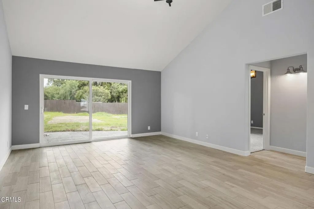 594 S La Luna Avenue