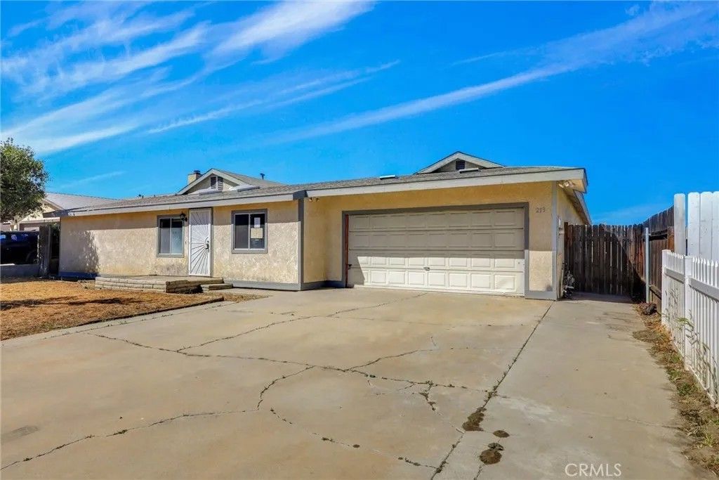 Photo of 213 Cavendish Drive, Hemet, CA 92545 (MLS # SW26070931)