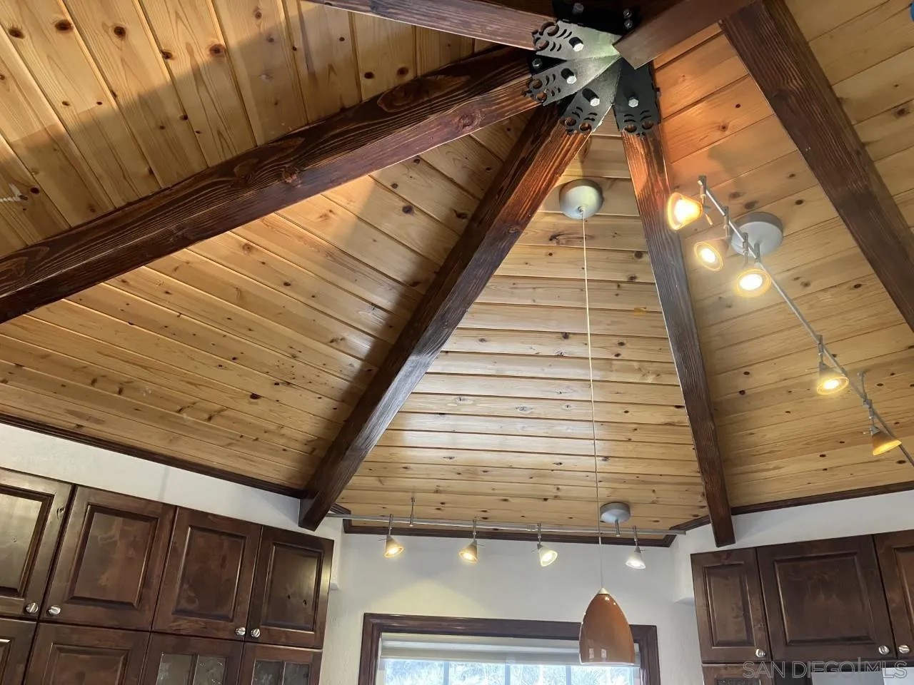 1088 Deer Springs Rd