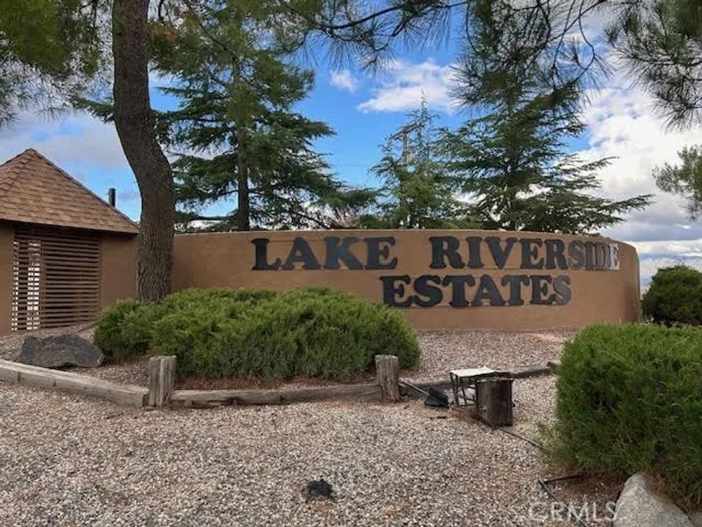 Photo of 295 Flightline Way, Aguanga, CA 92536 (MLS # SW25269728)