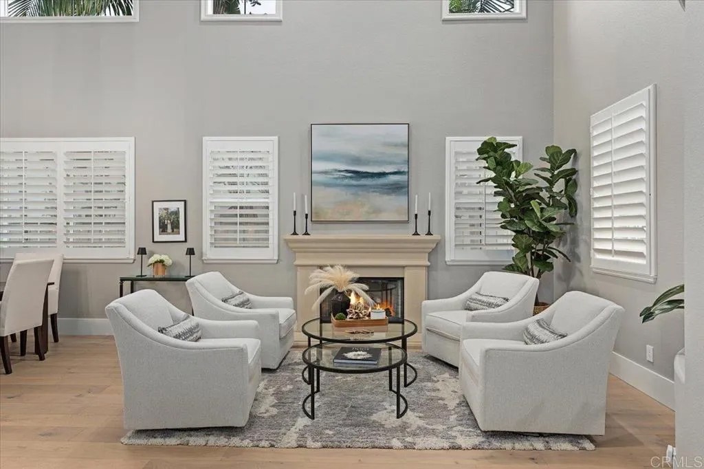 8037 Avenida Secreto