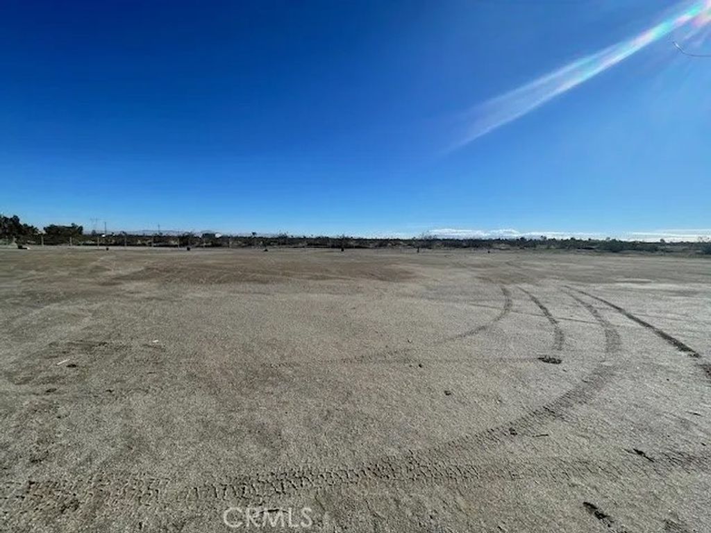 Photo of 14626 Monte Vista, Phelan, CA 92371 (MLS # DW26016303)