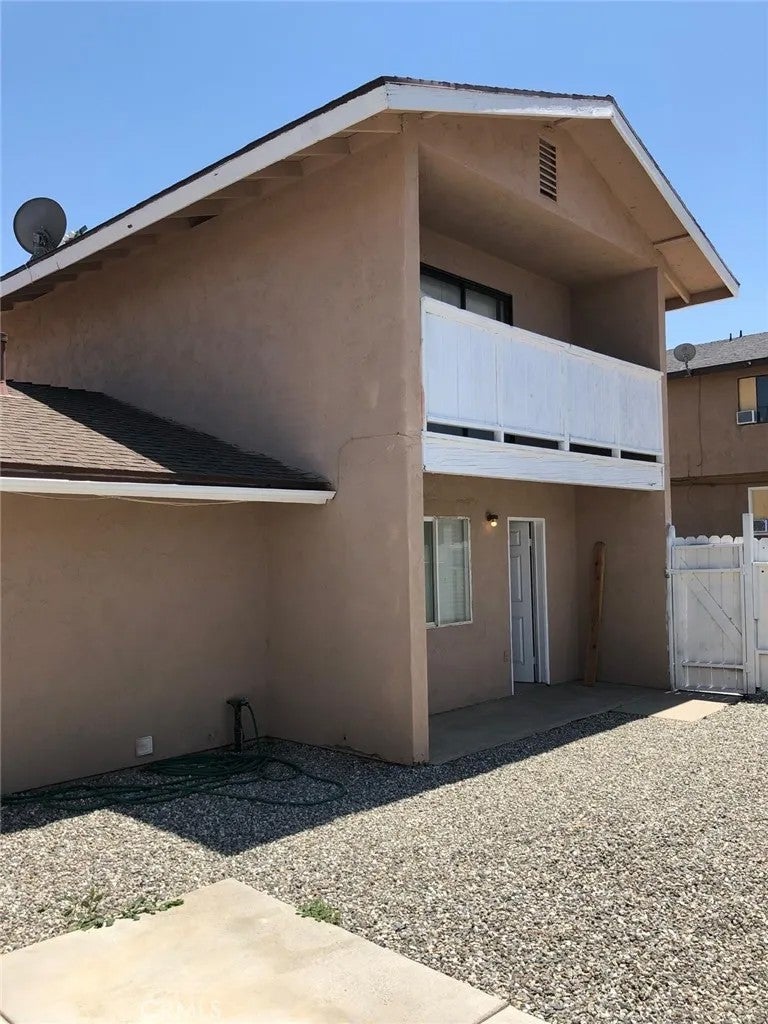21201 Golden Hills