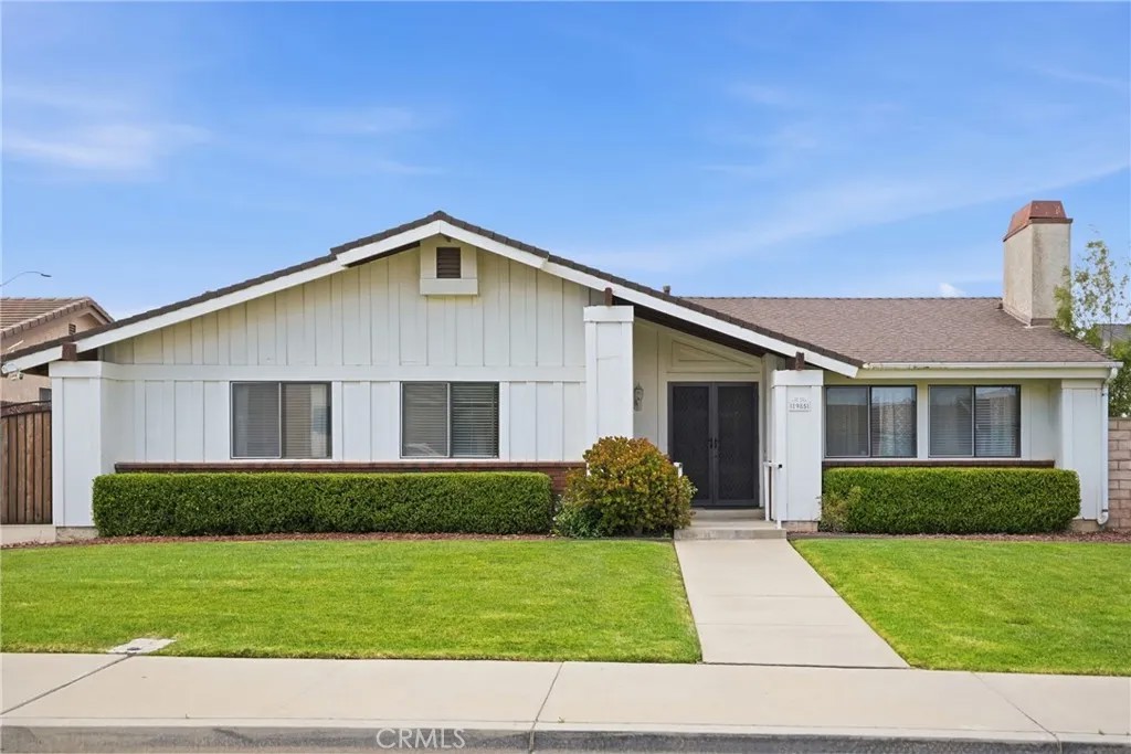 1985 Olive Drive