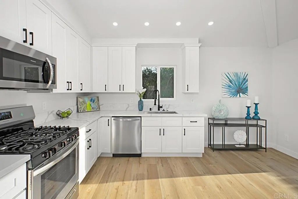 Photo of 1254 13Th St, Imperial Beach, CA 91932 (MLS # PTP2505192)