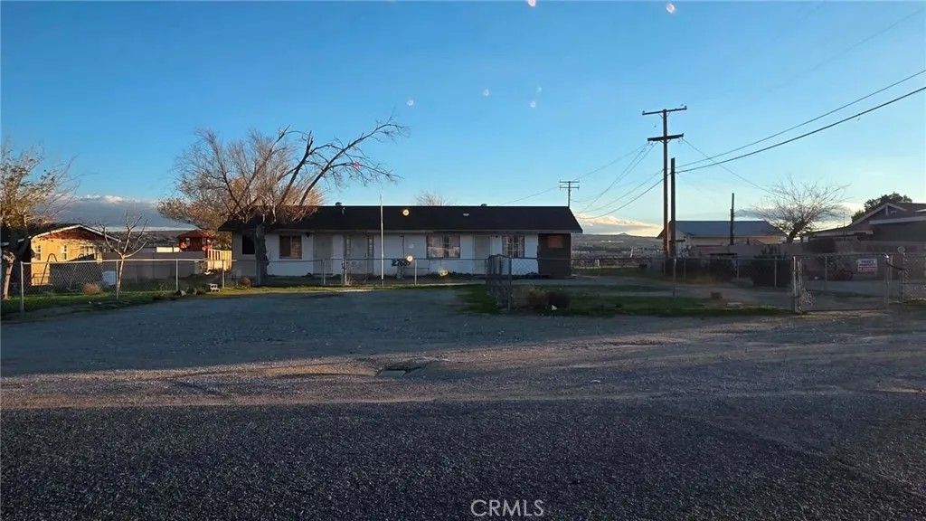 Photo of 27685 Waterman St, Barstow, CA 92311 (MLS # IG26021782)