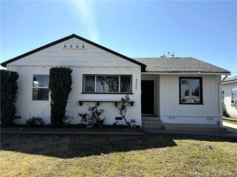 4537 Lakewood Boulevard Lakewood CA 90712