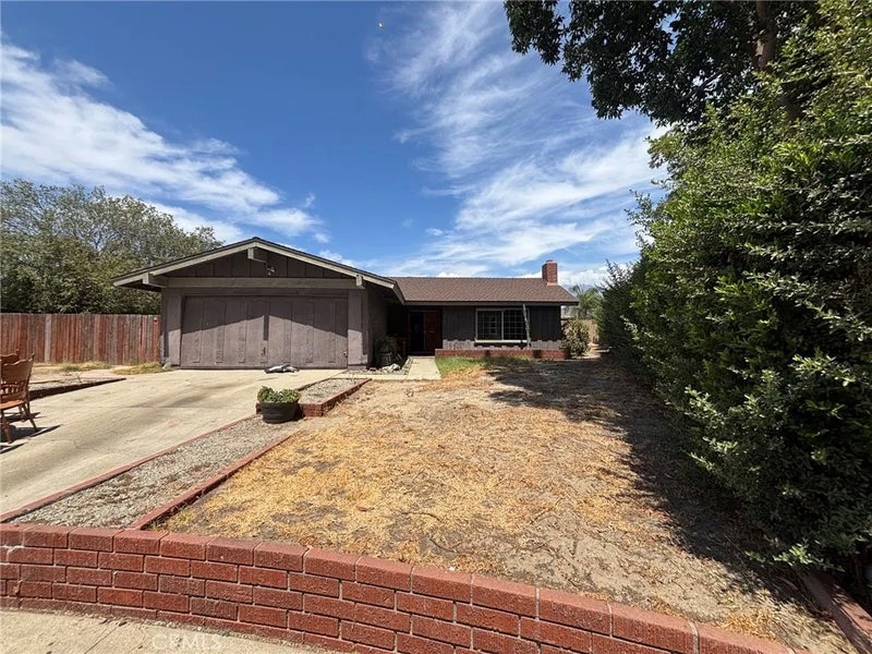 1355 N Placer Avenue