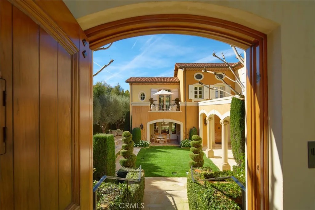 5 Pelican Vista Drive