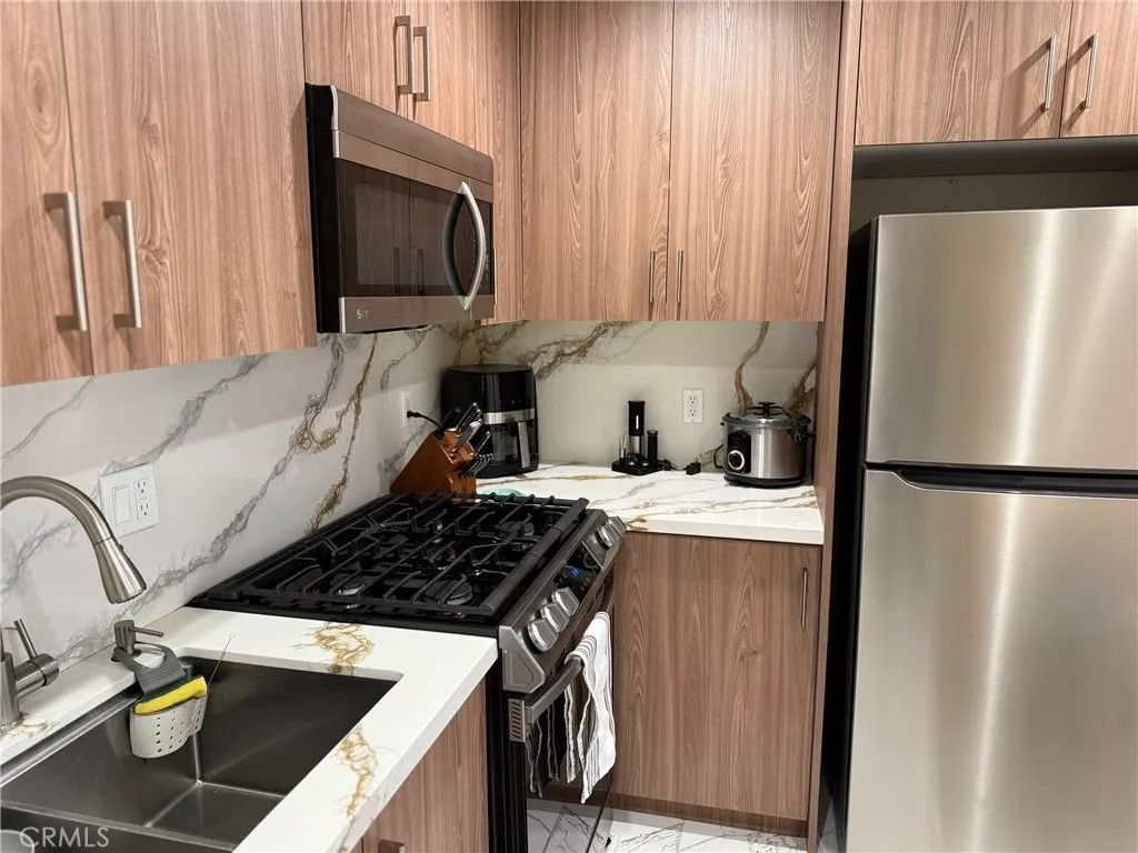 Photo of 20625 Tuba Street, Chatsworth, CA 91311 (MLS # SR25280190)