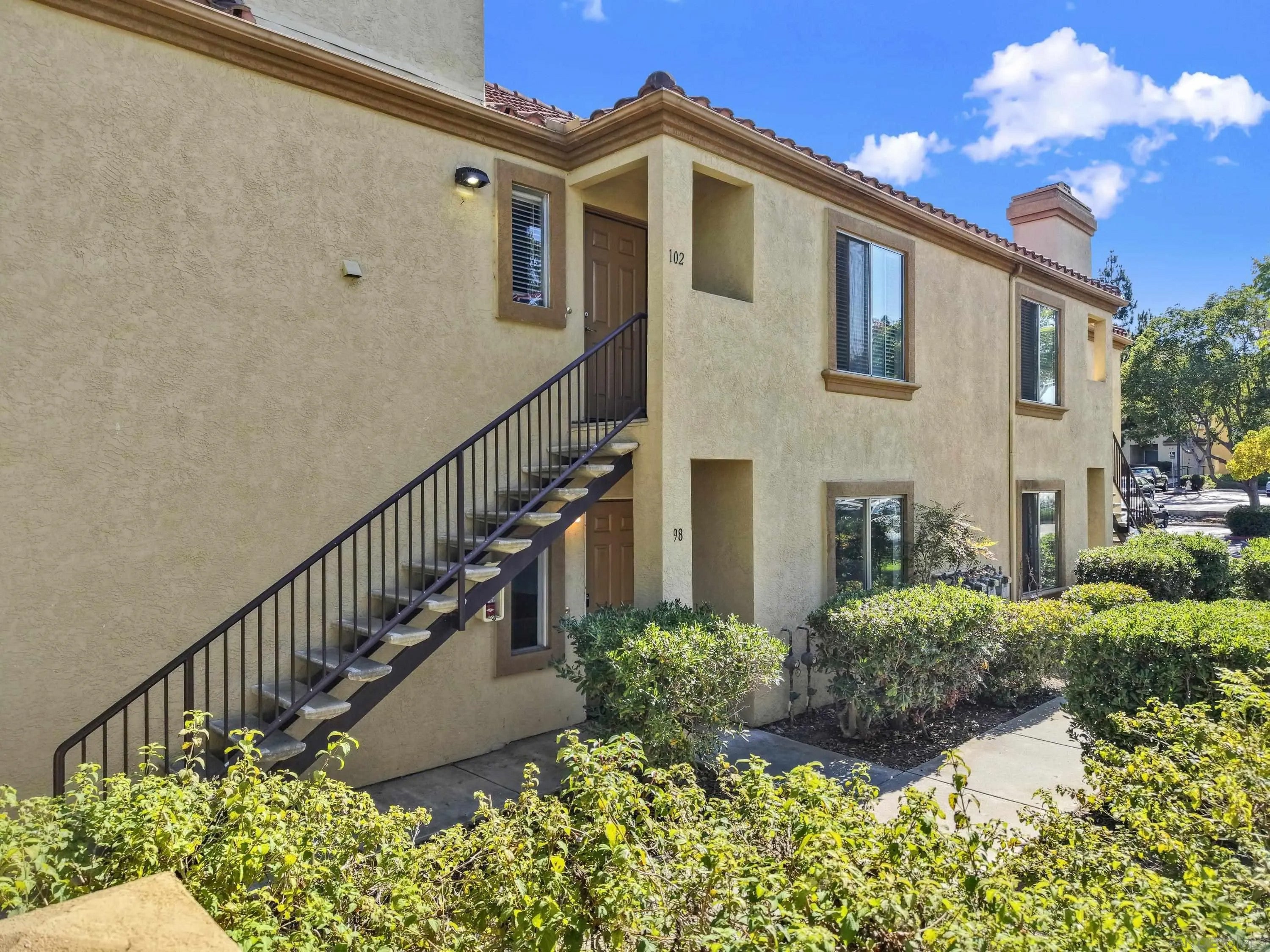 2042 Coolidge 98