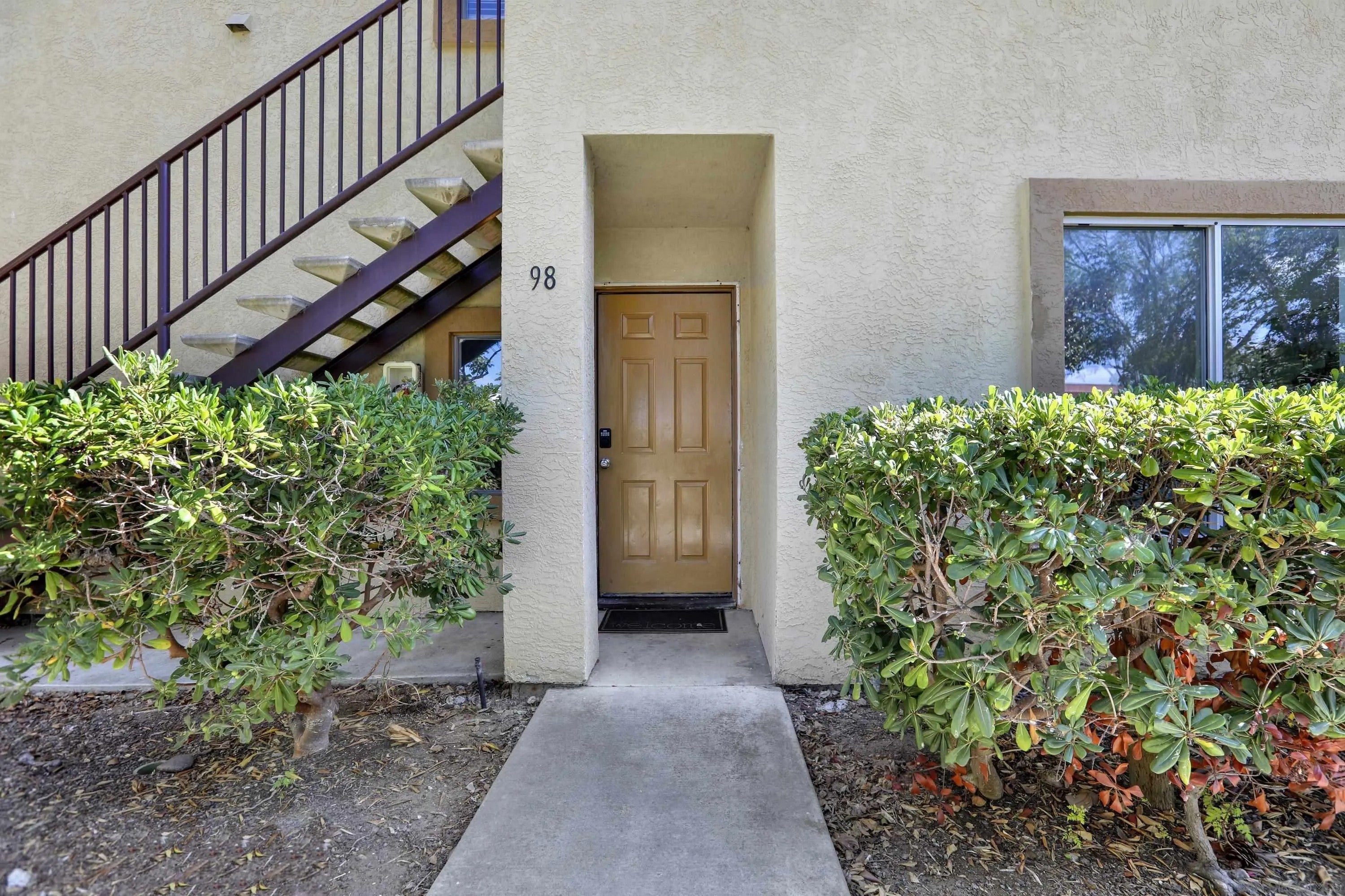 2042 Coolidge 98