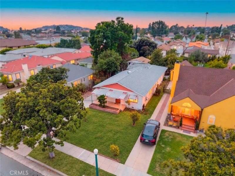 1825 S Sierra Vista Avenue