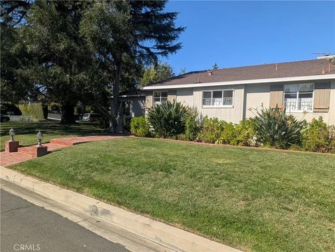 Tiny photo for 11581 Valley Spring Ln, Studio City, CA 91604 (MLS # SR25234433)