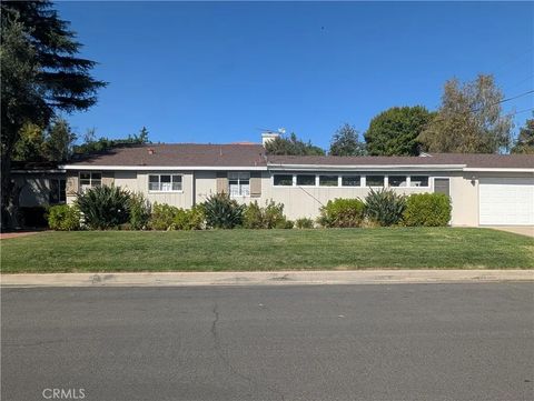 Tiny photo for 11581 Valley Spring Ln, Studio City, CA 91604 (MLS # SR25234433)