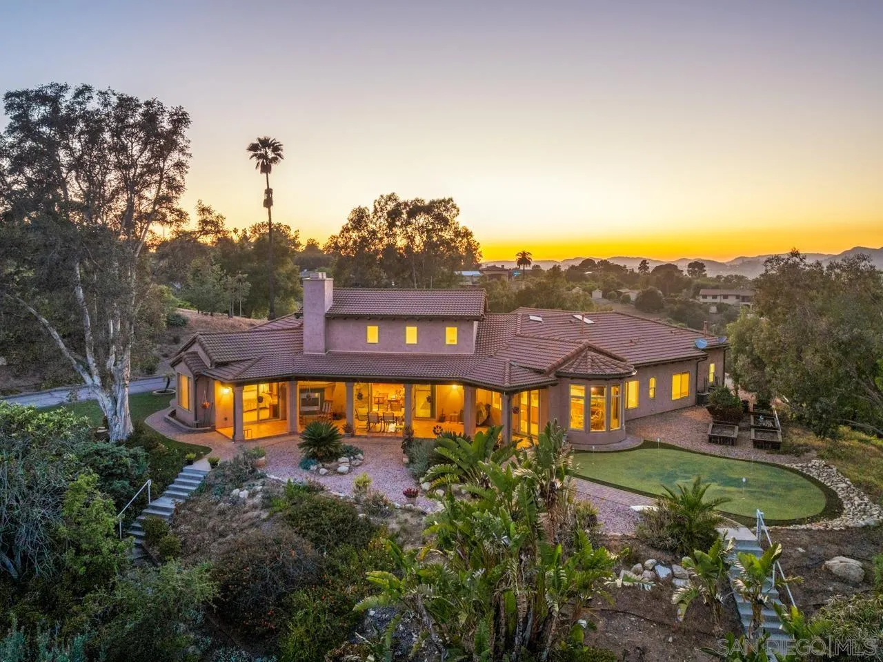 2756 Mountain View