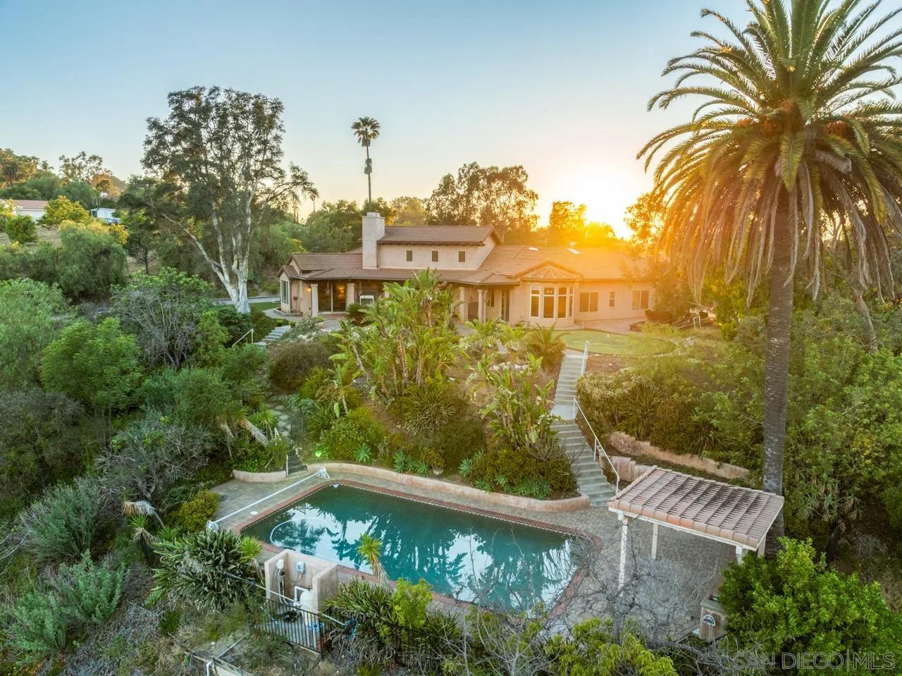 2756 Mountain View