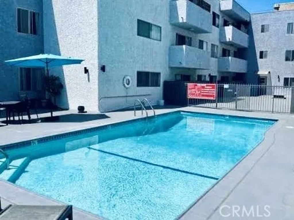 Photo of 620 N Sweetzer Ave, West Hollywood, CA 90048 (MLS # CV25239399)