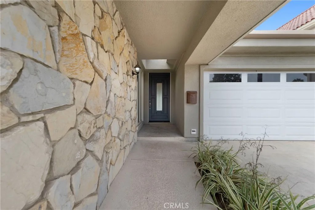 32200 Oakshore Drive